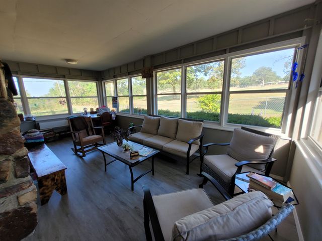 310 W Green Valley Drive, Horseshoe Bend, AR 72512