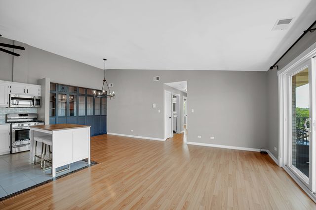 6264 S Gullikson Road 4A, Chicago, IL 60638