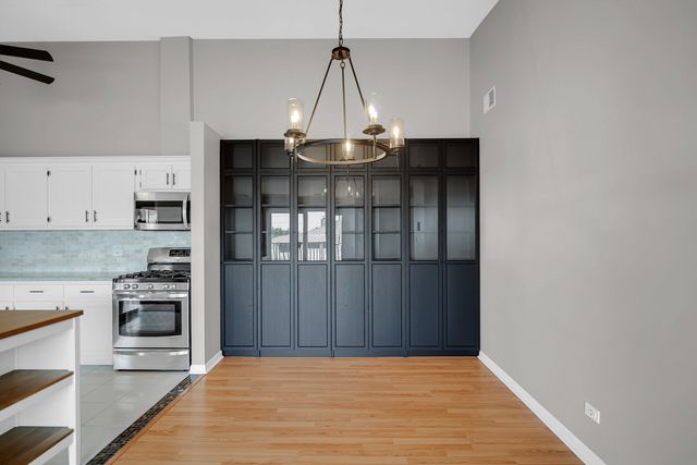 6264 S Gullikson Road 4A, Chicago, IL 60638