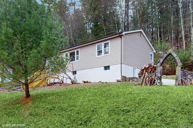 736 State Route 55, Napanoch, NY 12458