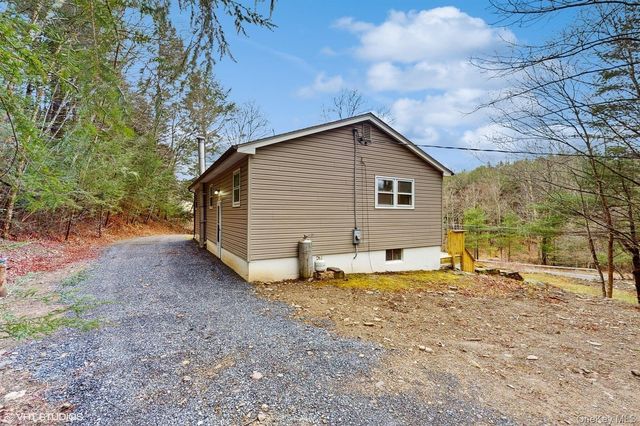 736 State Route 55, Napanoch, NY 12458