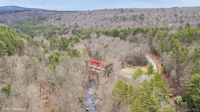 736 State Route 55, Napanoch, NY 12458