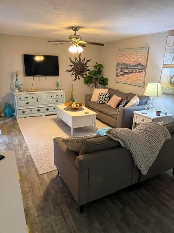 764 Seascape Drive UNIT 16A, Miramar Beach, FL 32550
