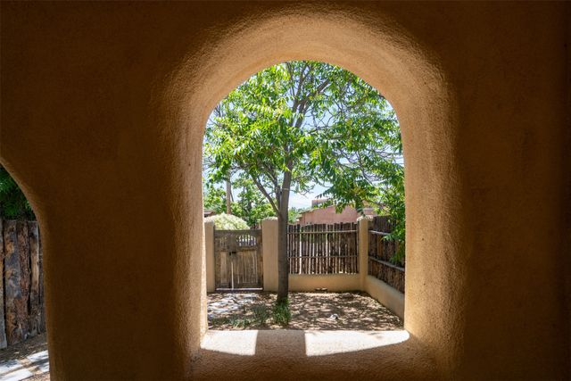 621 W San Francisco, Santa Fe, NM 87501