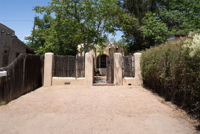 621 W San Francisco, Santa Fe, NM 87501