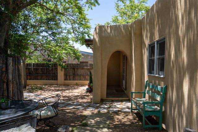 621 W San Francisco, Santa Fe, NM 87501