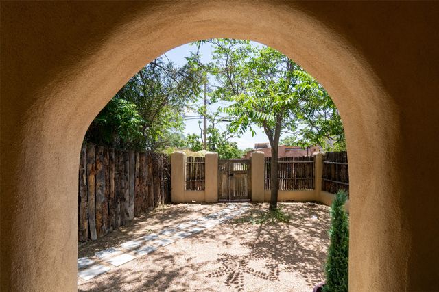 621 W San Francisco, Santa Fe, NM 87501
