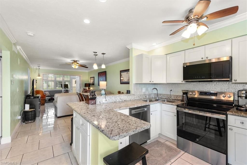 6300 S Pointe BLVD 205, FORT MYERS, FL 33919 — exterior