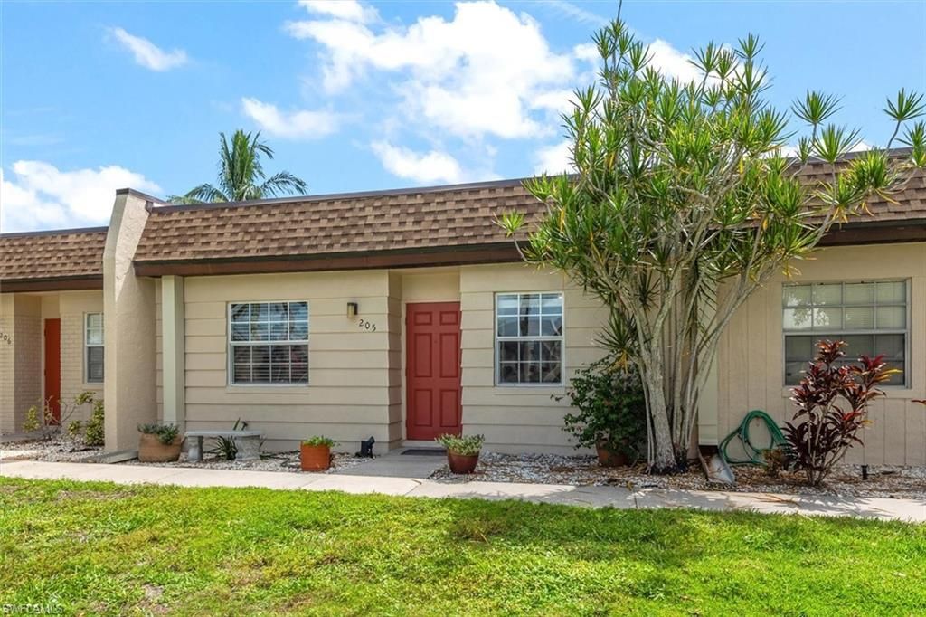 6300 S Pointe BLVD 205, FORT MYERS, FL 33919 — photo 2
