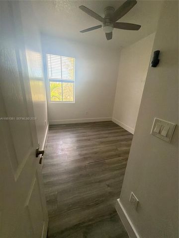 7658 NW 88 TER 12, Tamarac, FL 33321