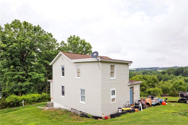 31 Penn, Manor, PA 15665