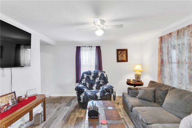 31 Penn, Manor, PA 15665