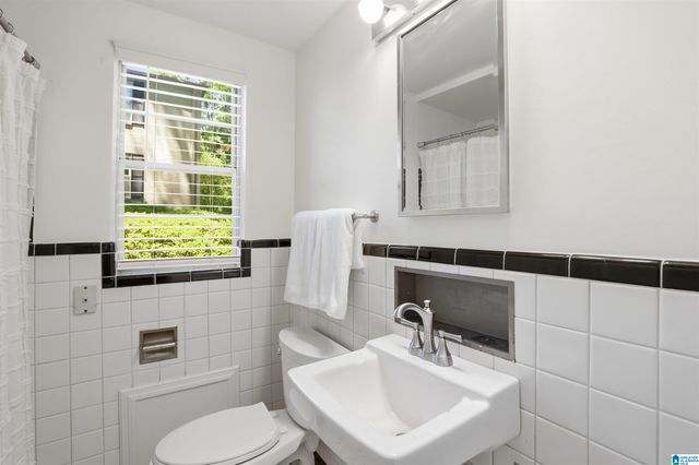 117 Memory Ct Apt B, Mountain Brook, AL 35213