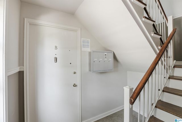 117 Memory Ct Apt B, Mountain Brook, AL 35213
