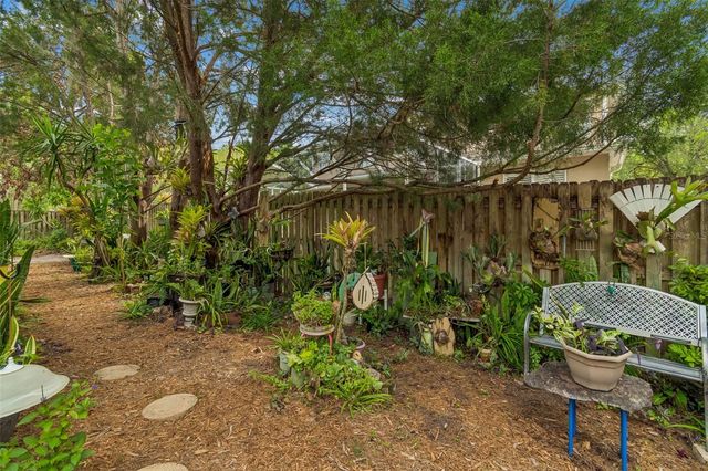 2901 RED COAT CIRCLE, Brandon, FL 33511