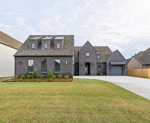 5915 E 127th Place S, Tulsa, OK 74008