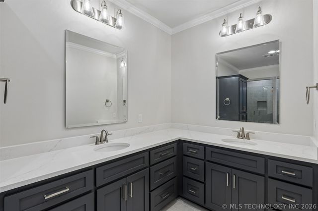 5915 E 127th Place S, Tulsa, OK 74008