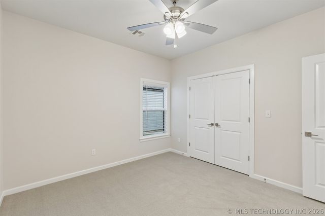 5915 E 127th Place S, Tulsa, OK 74008