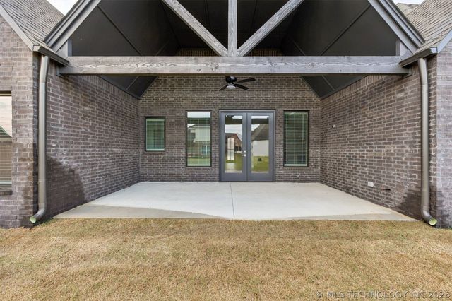 5915 E 127th Place S, Tulsa, OK 74008