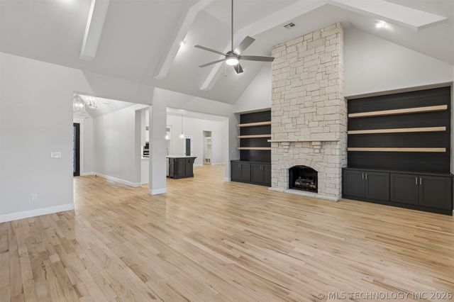 5915 E 127th Place S, Tulsa, OK 74008