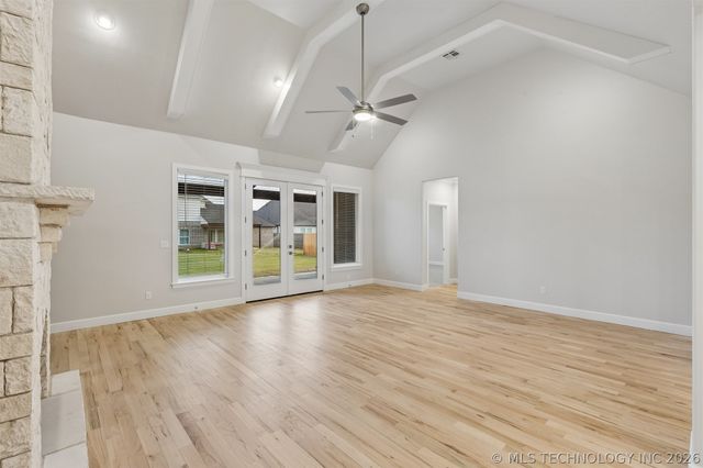 5915 E 127th Place S, Tulsa, OK 74008
