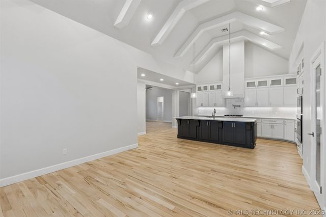 5915 E 127th Place S, Tulsa, OK 74008