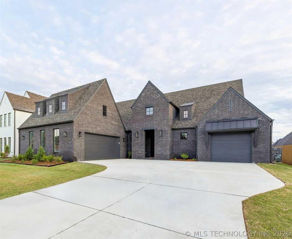 5915 E 127th Place S, Tulsa, OK 74008