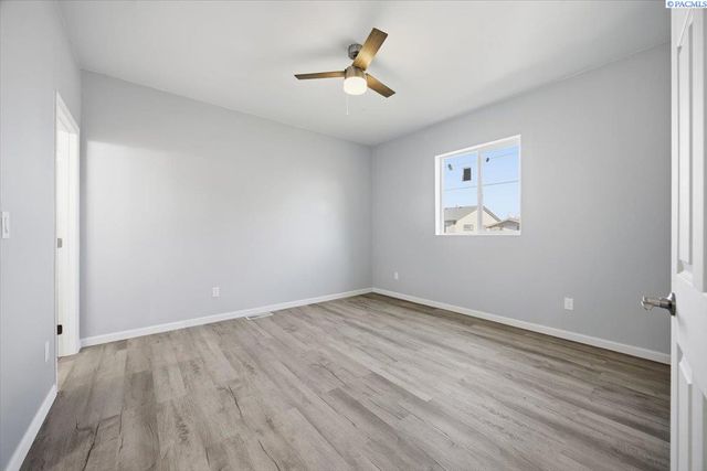 324 3rd Ave, Mabton, WA 98935