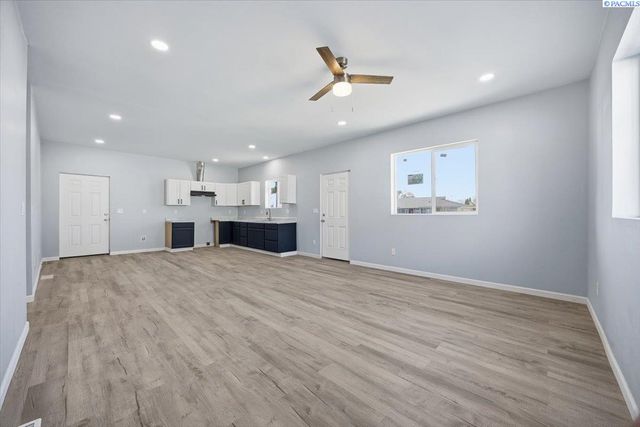 324 3rd Ave, Mabton, WA 98935