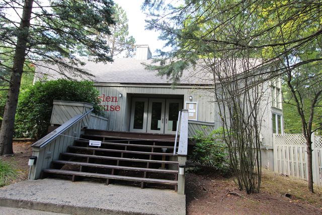 6 Lyle Court C, Farmington, CT 06032