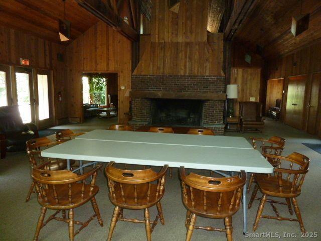 6 Lyle Court C, Farmington, CT 06032