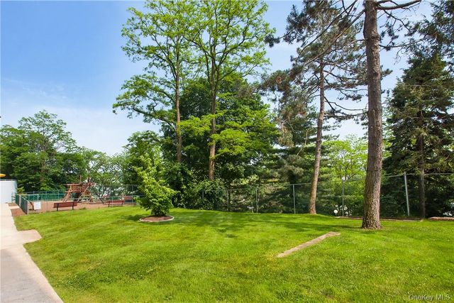 400 High Point Ph4, Hartsdale, NY 10530