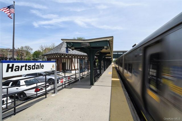 400 High Point Ph4, Hartsdale, NY 10530