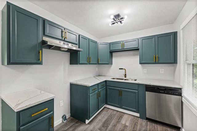 4516 Jackson Avenue, Kansas City, MO 64130