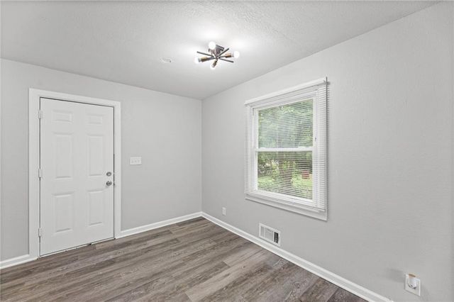 4516 Jackson Avenue, Kansas City, MO 64130