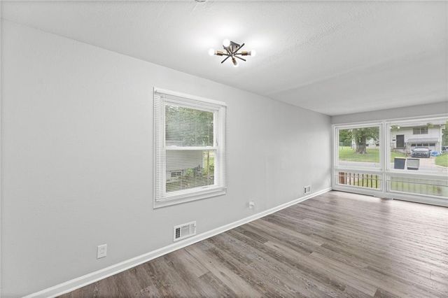 4516 Jackson Avenue, Kansas City, MO 64130