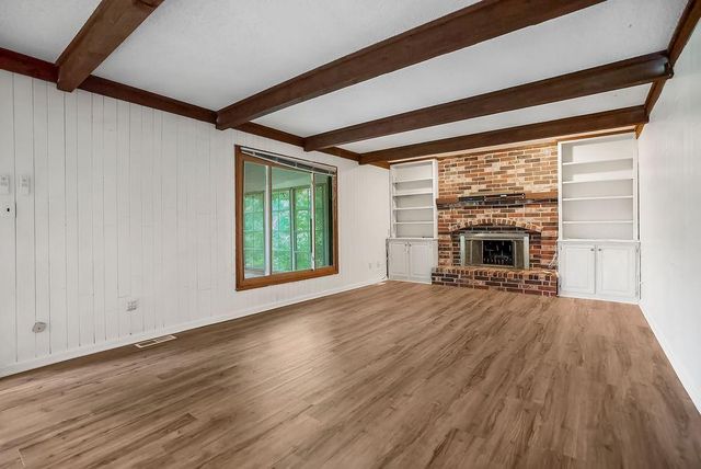 16408 Riggs Road, Stilwell, KS 66085