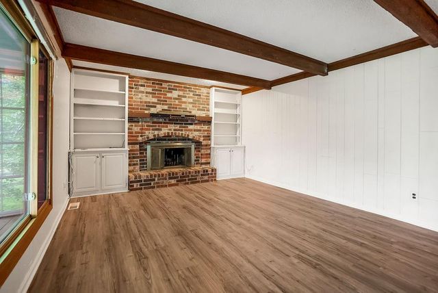 16408 Riggs Road, Stilwell, KS 66085