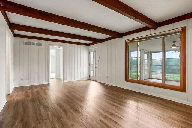 16408 Riggs Road, Stilwell, KS 66085
