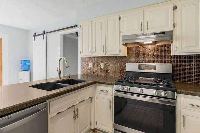 16408 Riggs Road, Stilwell, KS 66085