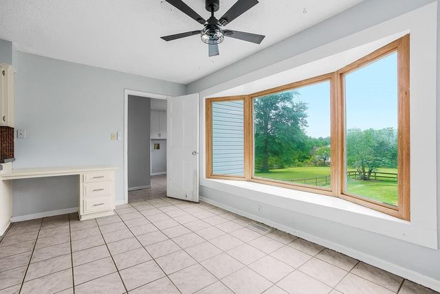 16408 Riggs Road, Stilwell, KS 66085