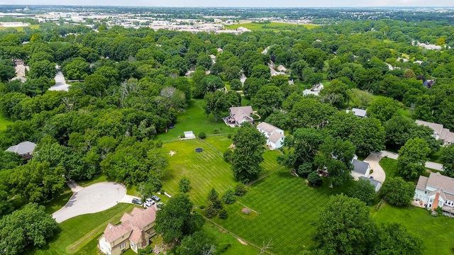 16408 Riggs Road, Stilwell, KS 66085