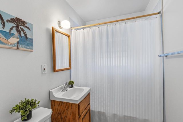 2922 102nd STREET, West Allis, WI 53227