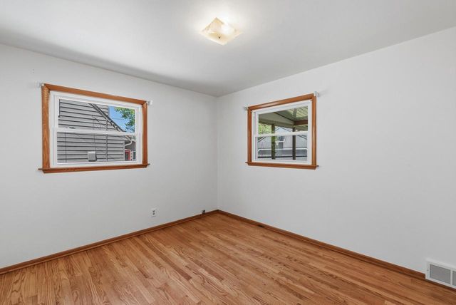 2922 102nd STREET, West Allis, WI 53227