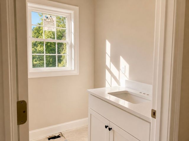 5 Sand Street, Middleboro, MA 02346