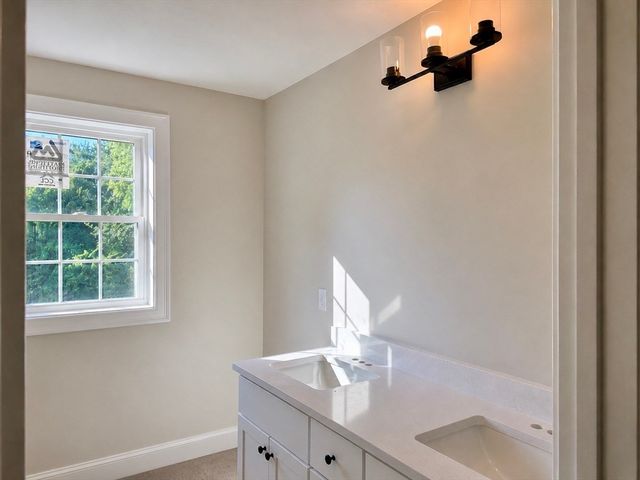 5 Sand Street, Middleboro, MA 02346