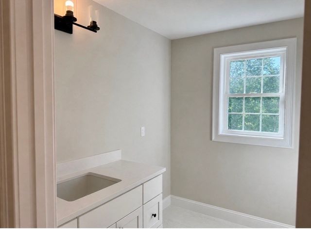 5 Sand Street, Middleboro, MA 02346