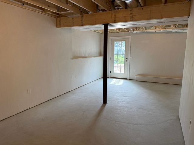 5 Sand Street, Middleboro, MA 02346