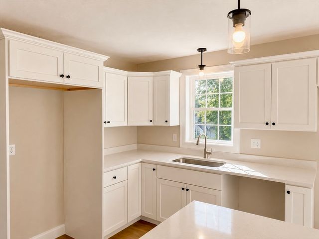 5 Sand Street, Middleboro, MA 02346
