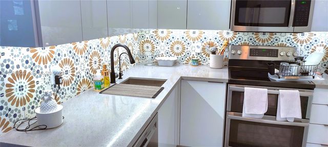 2230 NE 56th Pl 227, Fort Lauderdale, FL 33308